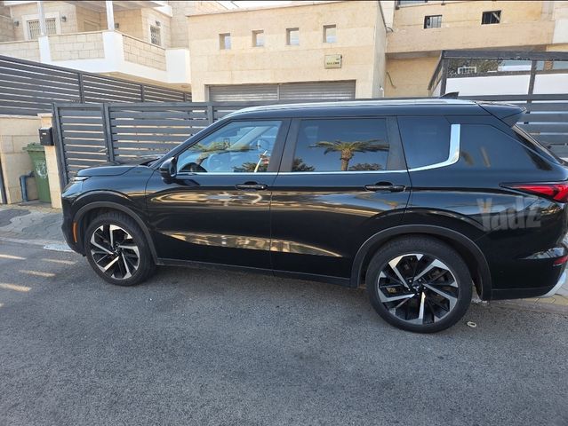 מיצובישי אאוטלנדר