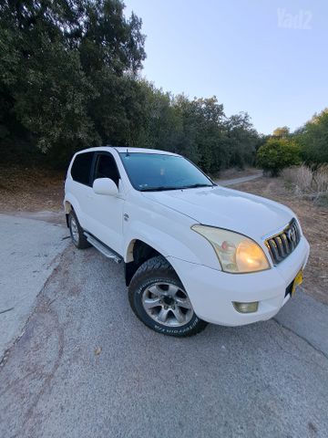 טויוטה לנד קרוזר