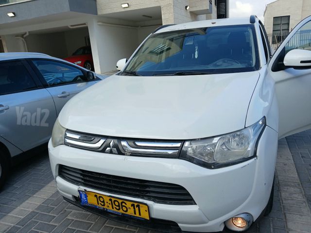 מיצובישי אאוטלנדר