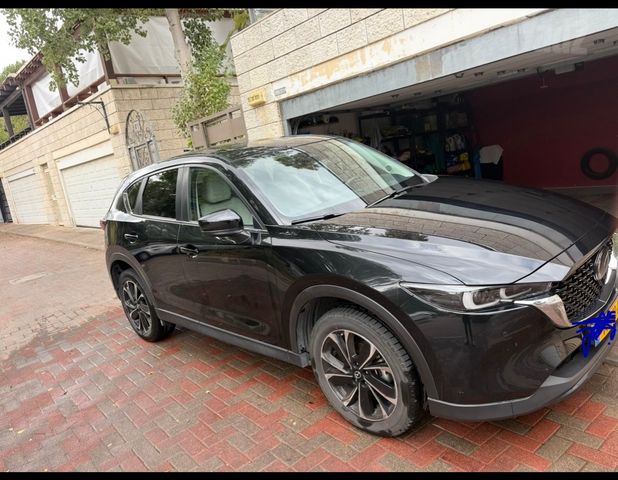 מודעת רכב מאזדה CX-5
