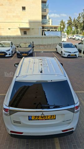 מיצובישי אאוטלנדר