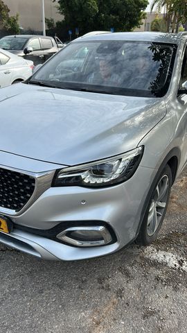 מודעת רכב אם ג'י EHS PHEV