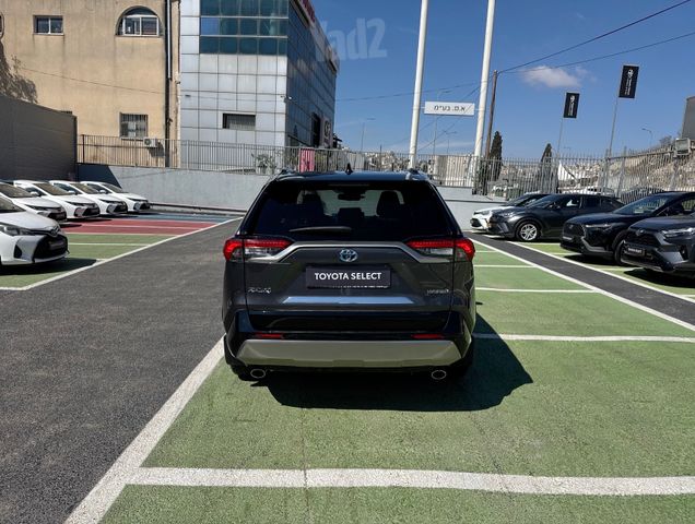 טויוטה RAV4