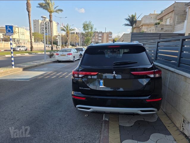 מיצובישי אאוטלנדר