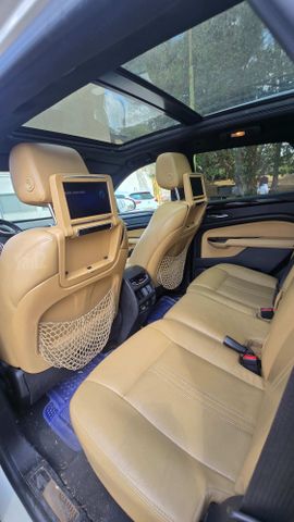 קאדילק SRX