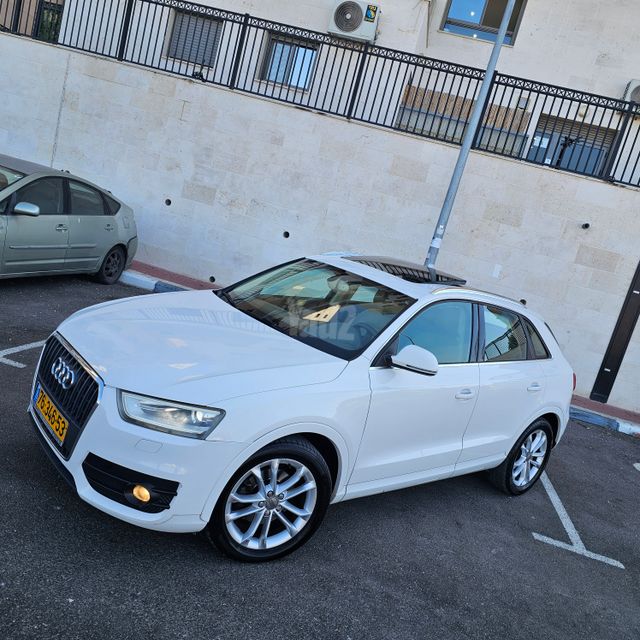 אאודי Q3