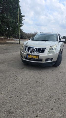 קאדילק SRX