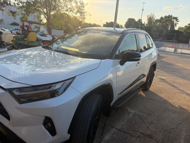 טויוטה RAV4