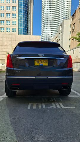 קאדילק XT5
