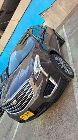 קאדילק XT5