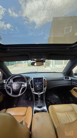 קאדילק SRX
