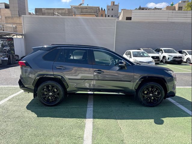 טויוטה RAV4