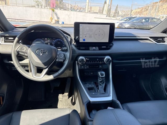 טויוטה RAV4