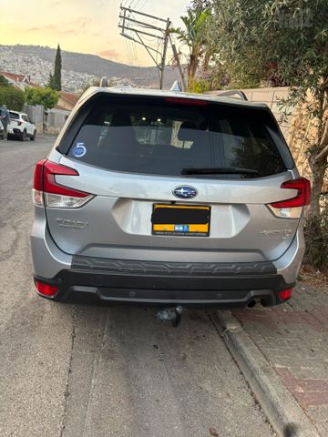 סובארו פורסטר
