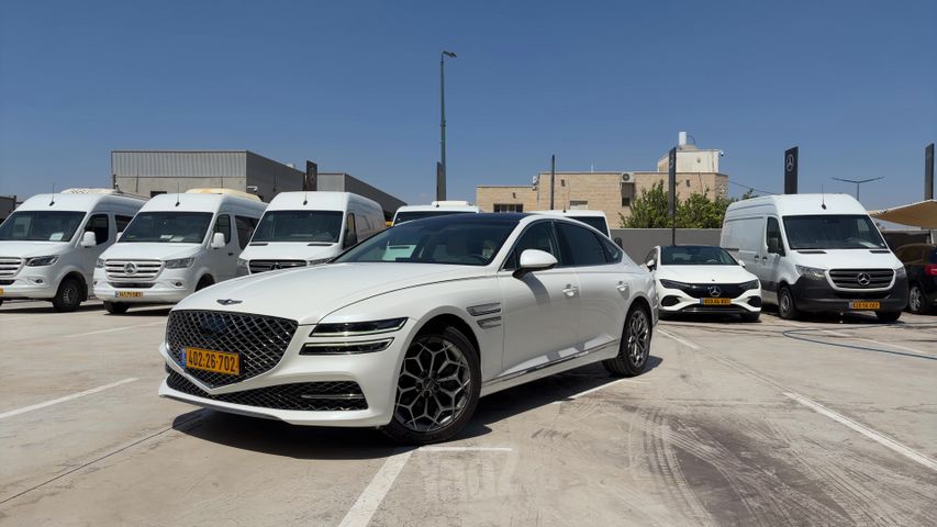 מודעת רכב ג'נסיס G80