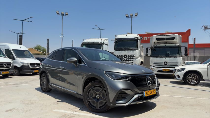 מרצדס-בנץ EQE SUV