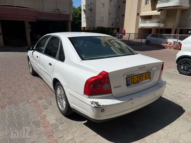 וולוו S80