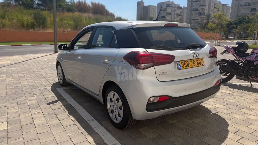 יונדאי i20