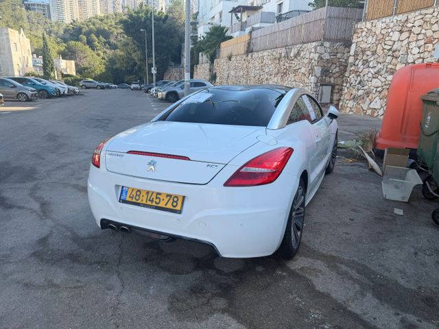 פיג'ו RCZ