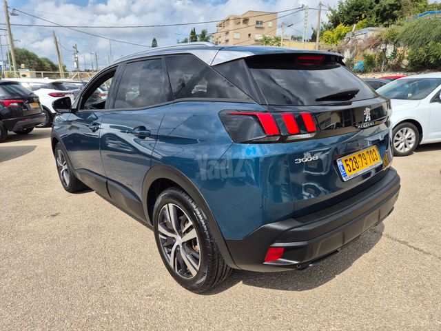 פיג'ו 3008