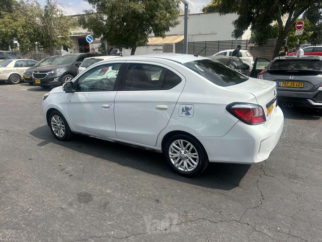 מיצובישי אטראז'