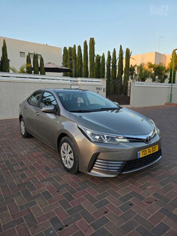 טויוטה קורולה