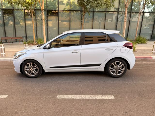 יונדאי i20