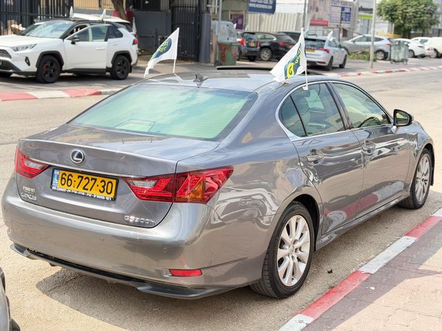 לקסוס GS