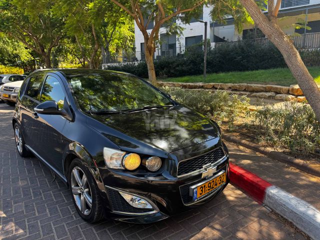 שברולט סוניק