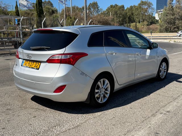 יונדאי i30