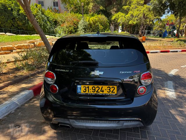 שברולט סוניק