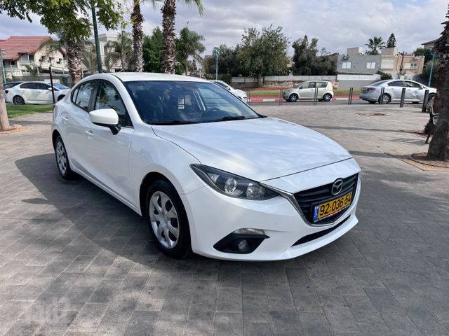 מאזדה 3