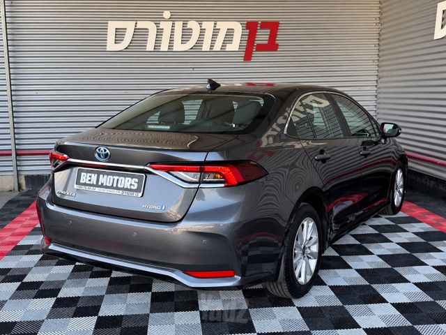 טויוטה קורולה