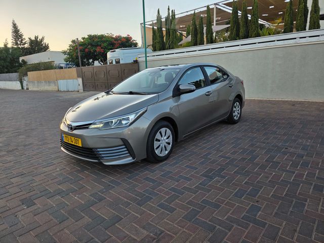 טויוטה קורולה