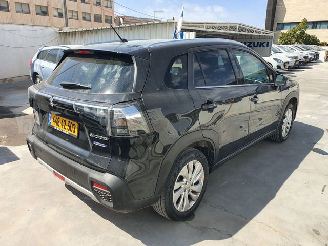 סוזוקי S-Cross