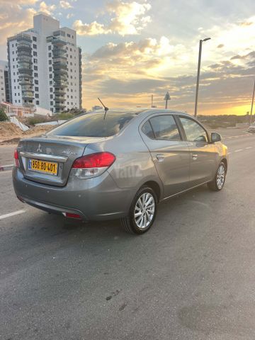 מיצובישי אטראז'