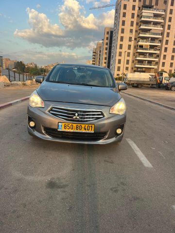 מיצובישי אטראז'