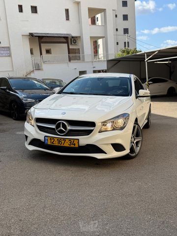 מודעת רכב מרצדס-בנץ CLA