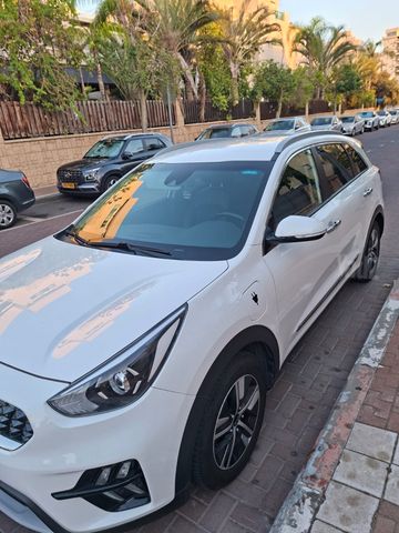 קיה נירו
