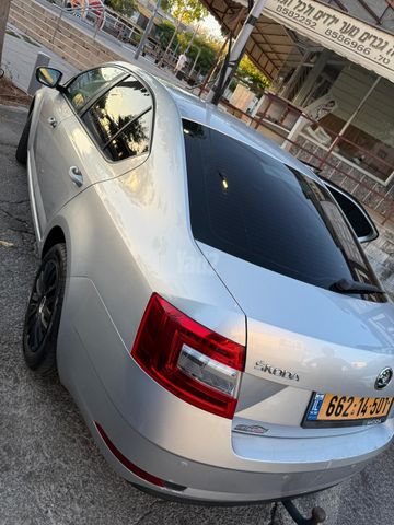 סקודה אוקטביה