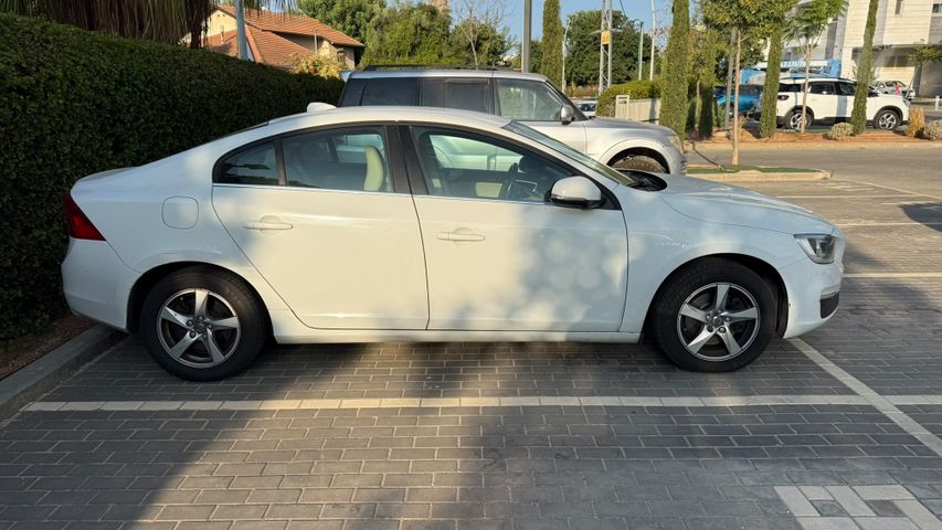 וולוו S60