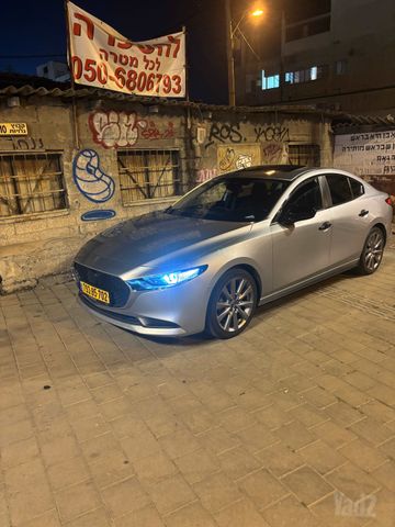 מודעת רכב מאזדה 3