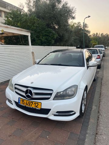 מודעת רכב מרצדס-בנץ C-class