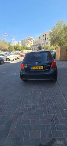 טויוטה יאריס