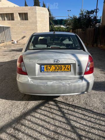 יונדאי אקסנט i25