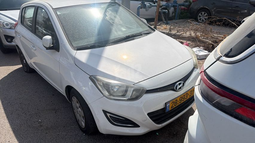 יונדאי i10