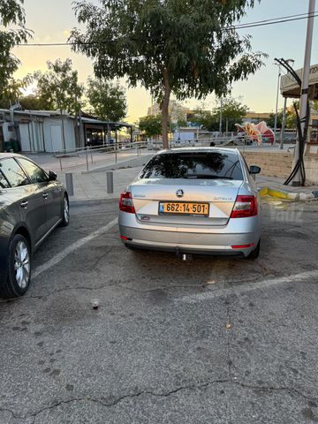 סקודה אוקטביה