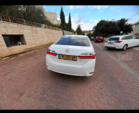 טויוטה קורולה