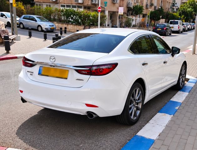 מאזדה 6