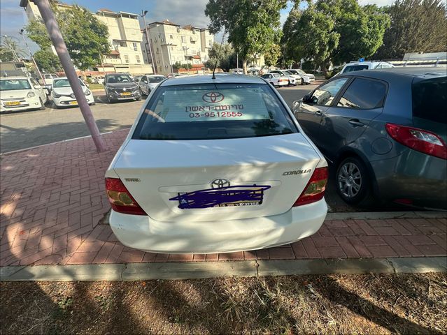 טויוטה קורולה